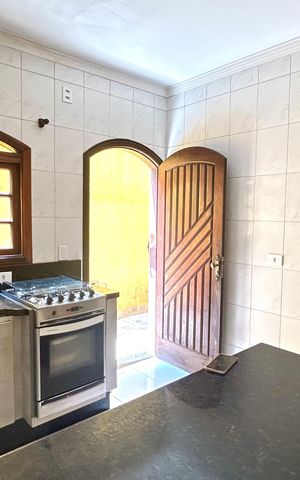 Casa à venda com 211m², 4 quartos e 2 vagas Casa à venda com 211m², 4 quartos e 2 vagasCozinha