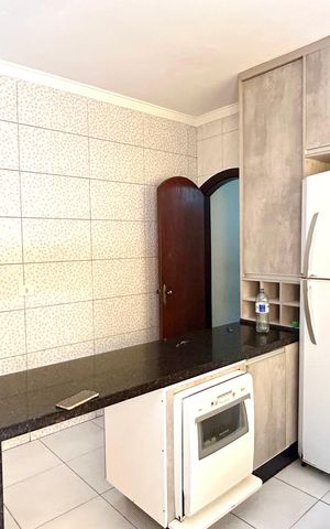 Casa à venda com 211m², 4 quartos e 2 vagas Casa à venda com 211m², 4 quartos e 2 vagasCozinha
