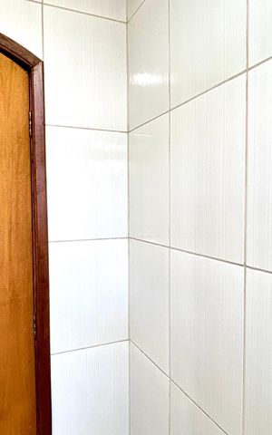 Casa à venda com 211m², 4 quartos e 2 vagas Casa à venda com 211m², 4 quartos e 2 vagasBanheiro 1