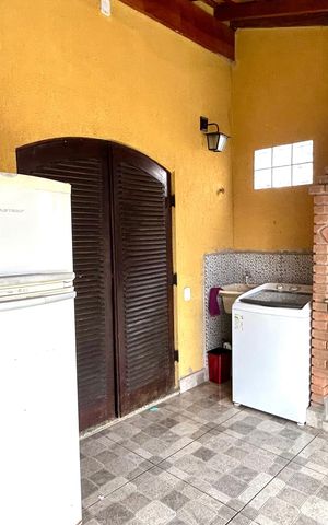 Casa à venda com 211m², 4 quartos e 2 vagas Casa à venda com 211m², 4 quartos e 2 vagasÁrea de Serviço e Churrasqueira