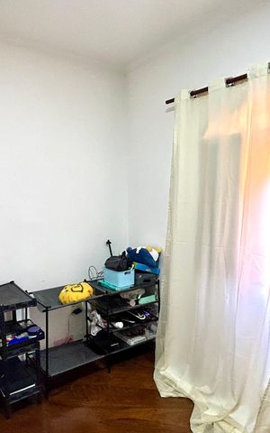 Casa à venda com 211m², 4 quartos e 2 vagas Casa à venda com 211m², 4 quartos e 2 vagasQuarto 4