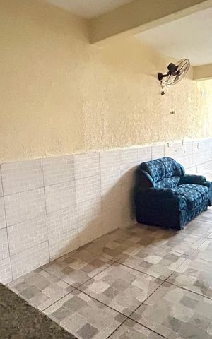 Casa à venda com 211m², 4 quartos e 2 vagas Casa à venda com 211m², 4 quartos e 2 vagasSalão