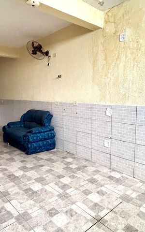 Casa à venda com 211m², 4 quartos e 2 vagas Casa à venda com 211m², 4 quartos e 2 vagasSalão