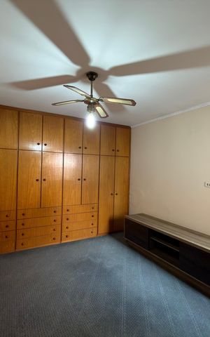 Casa à venda com 220m², 3 quartos e 2 vagas Casa à venda com 220m², 3 quartos e 2 vagasQuarto 2