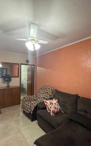 Casa à venda com 220m², 3 quartos e 2 vagas Casa à venda com 220m², 3 quartos e 2 vagasSala