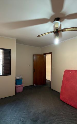 Casa à venda com 220m², 3 quartos e 2 vagas Casa à venda com 220m², 3 quartos e 2 vagasQuarto 2