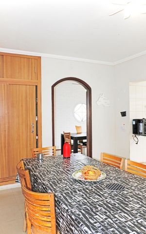 Casa à venda com 168m², 3 quartos e 3 vagasCozinha