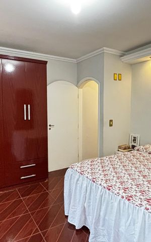 Casa à venda com 180m², 3 quartos e 2 vagas Casa à venda com 180m², 3 quartos e 2 vagasSuite