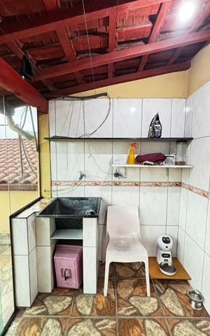 Casa à venda com 180m², 3 quartos e 2 vagas Casa à venda com 180m², 3 quartos e 2 vagasÁrea de Serviço
