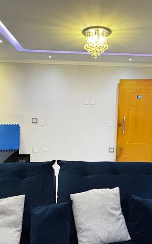 Casa à venda com 180m², 3 quartos e 2 vagas Casa à venda com 180m², 3 quartos e 2 vagasSala