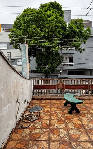 Casa à venda com 180m², 3 quartos e 2 vagas Casa à venda com 180m², 3 quartos e 2 vagasSuite Varanda