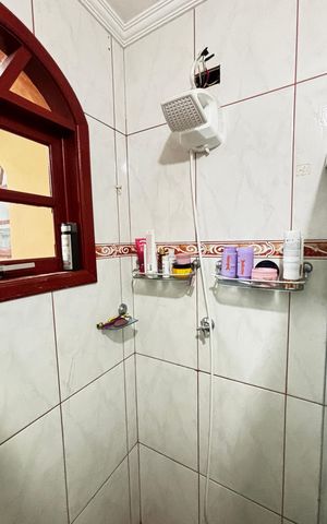 Casa à venda com 180m², 3 quartos e 2 vagas Casa à venda com 180m², 3 quartos e 2 vagasBanheiro