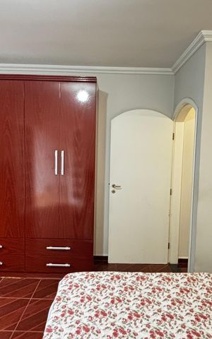 Casa à venda com 180m², 3 quartos e 2 vagas Casa à venda com 180m², 3 quartos e 2 vagasSuite
