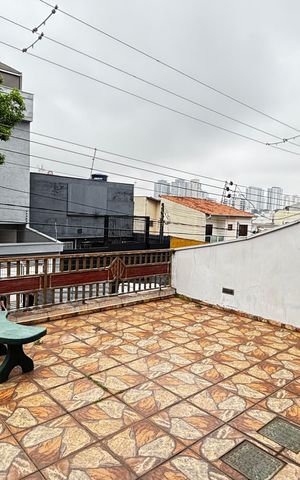 Casa à venda com 180m², 3 quartos e 2 vagas Casa à venda com 180m², 3 quartos e 2 vagasSuite Varanda