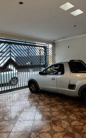Casa à venda com 180m², 3 quartos e 2 vagas Casa à venda com 180m², 3 quartos e 2 vagasGaragem
