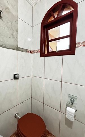 Casa à venda com 180m², 3 quartos e 2 vagas Casa à venda com 180m², 3 quartos e 2 vagasBanheiro
