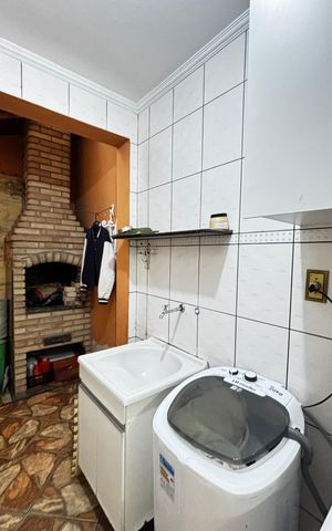 Casa à venda com 180m², 3 quartos e 2 vagas Casa à venda com 180m², 3 quartos e 2 vagasÁrea de Serviço