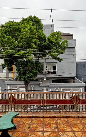 Casa à venda com 180m², 3 quartos e 2 vagas Casa à venda com 180m², 3 quartos e 2 vagasSuite Varanda