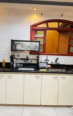 Casa à venda com 180m², 3 quartos e 2 vagas Casa à venda com 180m², 3 quartos e 2 vagasCozinha - Sala de Jantar