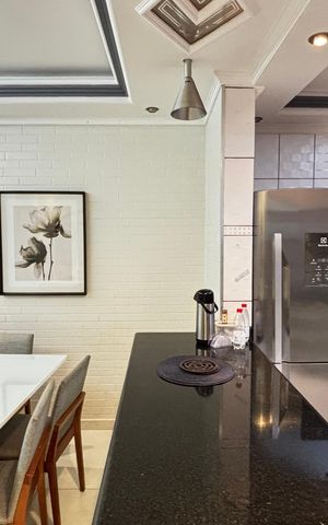 Casa à venda com 180m², 3 quartos e 2 vagas Casa à venda com 180m², 3 quartos e 2 vagasCozinha - Sala de Jantar