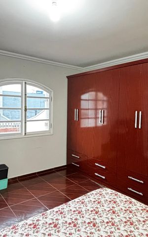 Casa à venda com 180m², 3 quartos e 2 vagas Casa à venda com 180m², 3 quartos e 2 vagasSuite
