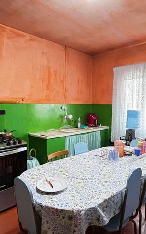Casa à venda com 300m², 2 quartos e 3 vagas Casa à venda com 300m², 2 quartos e 3 vagasCozinha