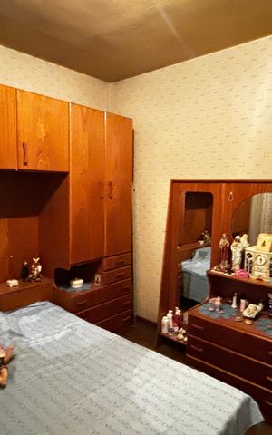 Casa à venda com 300m², 2 quartos e 3 vagas Casa à venda com 300m², 2 quartos e 3 vagasQuarto 2