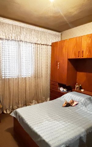 Casa à venda com 300m², 2 quartos e 3 vagas Casa à venda com 300m², 2 quartos e 3 vagasQuarto 2