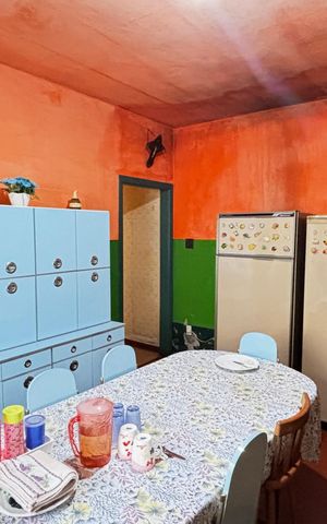 Casa à venda com 300m², 2 quartos e 3 vagas Casa à venda com 300m², 2 quartos e 3 vagasCozinha
