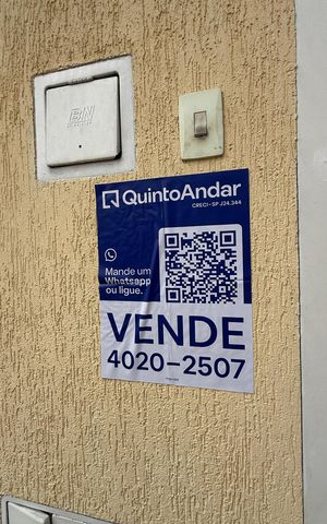 Casa à venda com 105m², 3 quartos e 3 vagas Casa à venda com 105m², 3 quartos e 3 vagasPlaca