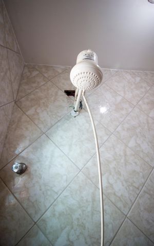Casa à venda com 150m², 5 quartos e 3 vagasBanheiro 2