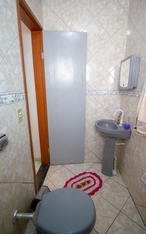 Casa à venda com 150m², 5 quartos e 3 vagasBanheiro 2