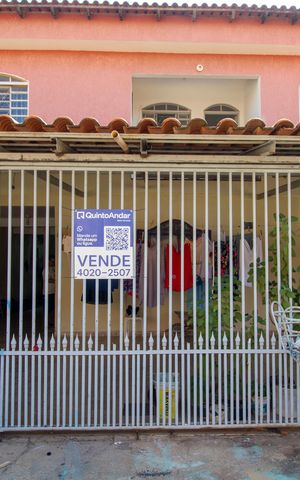 Casa à venda com 150m², 5 quartos e 3 vagasFachada