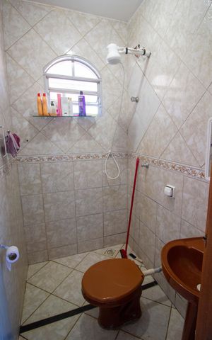 Casa à venda com 150m², 5 quartos e 3 vagasBanheiro