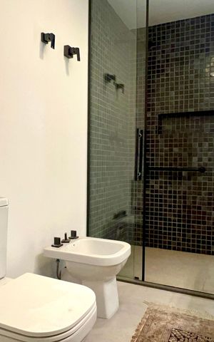 Apartamento à venda com 137m², 3 quartos e 1 vaga Apartamento à venda com 137m², 3 quartos e 1 vagaBanheiro da Suíte