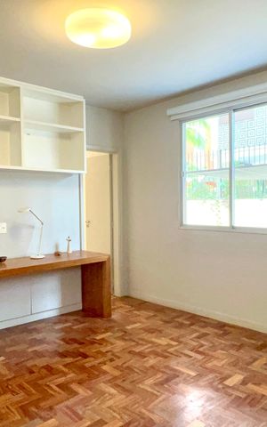 Apartamento à venda com 137m², 3 quartos e 1 vaga Apartamento à venda com 137m², 3 quartos e 1 vagaSuite