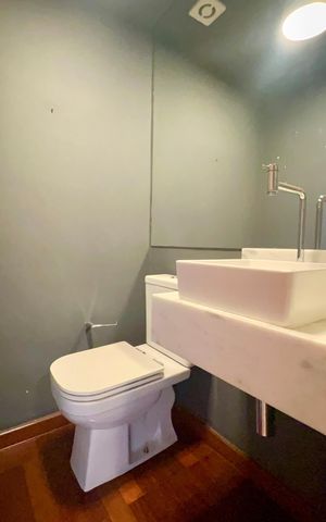 Apartamento à venda com 137m², 3 quartos e 1 vaga Apartamento à venda com 137m², 3 quartos e 1 vagaLavabo
