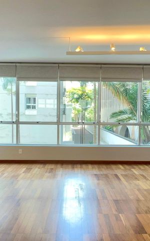 Apartamento à venda com 137m², 3 quartos e 1 vaga Apartamento à venda com 137m², 3 quartos e 1 vagaSala