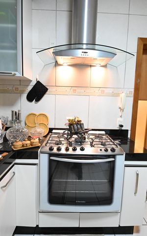 Casa à venda com 187m², 3 quartos e 3 vagas