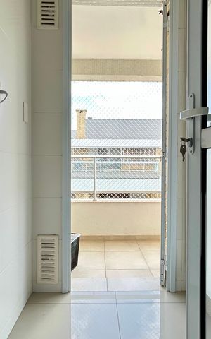 Apartamento para alugar com 196m², 3 quartos e 2 vagas Apartamento para alugar com 196m², 3 quartos e 2 vagasÁrea de Serviço