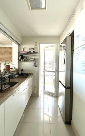 Apartamento para alugar com 196m², 3 quartos e 2 vagas Apartamento para alugar com 196m², 3 quartos e 2 vagasCozinha