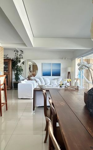 Apartamento para alugar com 196m², 3 quartos e 2 vagas Apartamento para alugar com 196m², 3 quartos e 2 vagasSala de Jantar