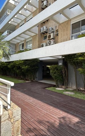 Apartamento para alugar com 196m², 3 quartos e 2 vagas Apartamento para alugar com 196m², 3 quartos e 2 vagasFachada do bloco