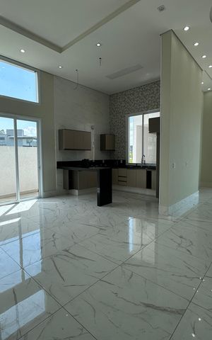 Casa de condomínio para alugar com 262m², 4 quartos e 4 vagas Casa de condomínio para alugar com 262m², 4 quartos e 4 vagasSala