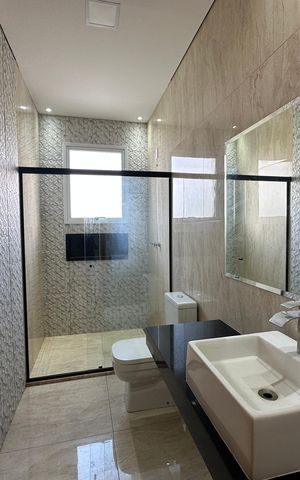 Casa de condomínio para alugar com 262m², 4 quartos e 4 vagas Casa de condomínio para alugar com 262m², 4 quartos e 4 vagasBanheiro Social
