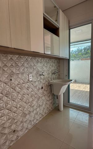 Casa de condomínio para alugar com 262m², 4 quartos e 4 vagas Casa de condomínio para alugar com 262m², 4 quartos e 4 vagasÁrea de Serviço