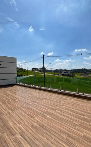 Casa de condomínio para alugar com 262m², 4 quartos e 4 vagas Casa de condomínio para alugar com 262m², 4 quartos e 4 vagasVaranda