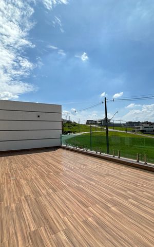 Casa de condomínio para alugar com 262m², 4 quartos e 4 vagas Casa de condomínio para alugar com 262m², 4 quartos e 4 vagasVaranda