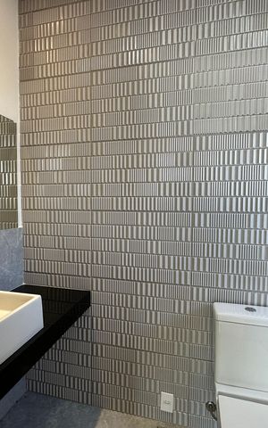 Casa de condomínio para alugar com 262m², 4 quartos e 4 vagas Casa de condomínio para alugar com 262m², 4 quartos e 4 vagasBanheiro da Suíte 1