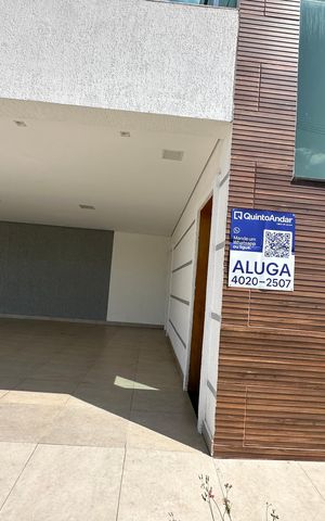 Casa de condomínio para alugar com 262m², 4 quartos e 4 vagas Casa de condomínio para alugar com 262m², 4 quartos e 4 vagasFachada